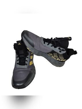 adidas Men's Gray and Gold Sneakers. Size 9.5